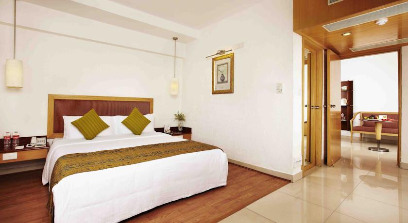 Hotel Savera